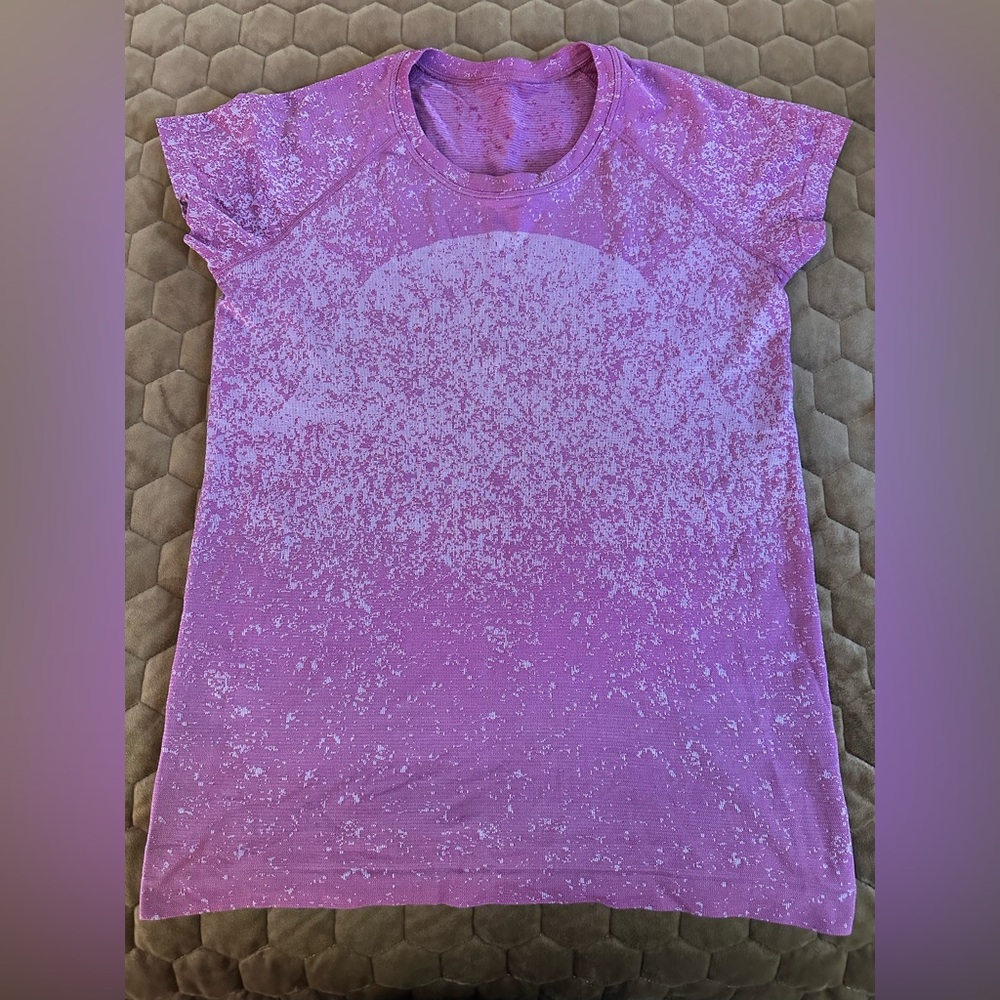 Lululemon Athletica Swiftly Hip Length Pomegranate Top